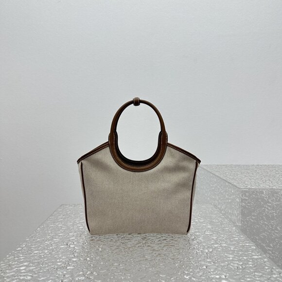 Miumiu Vegetable Basket Single Shoulder Handbag - Picture 3 of 12